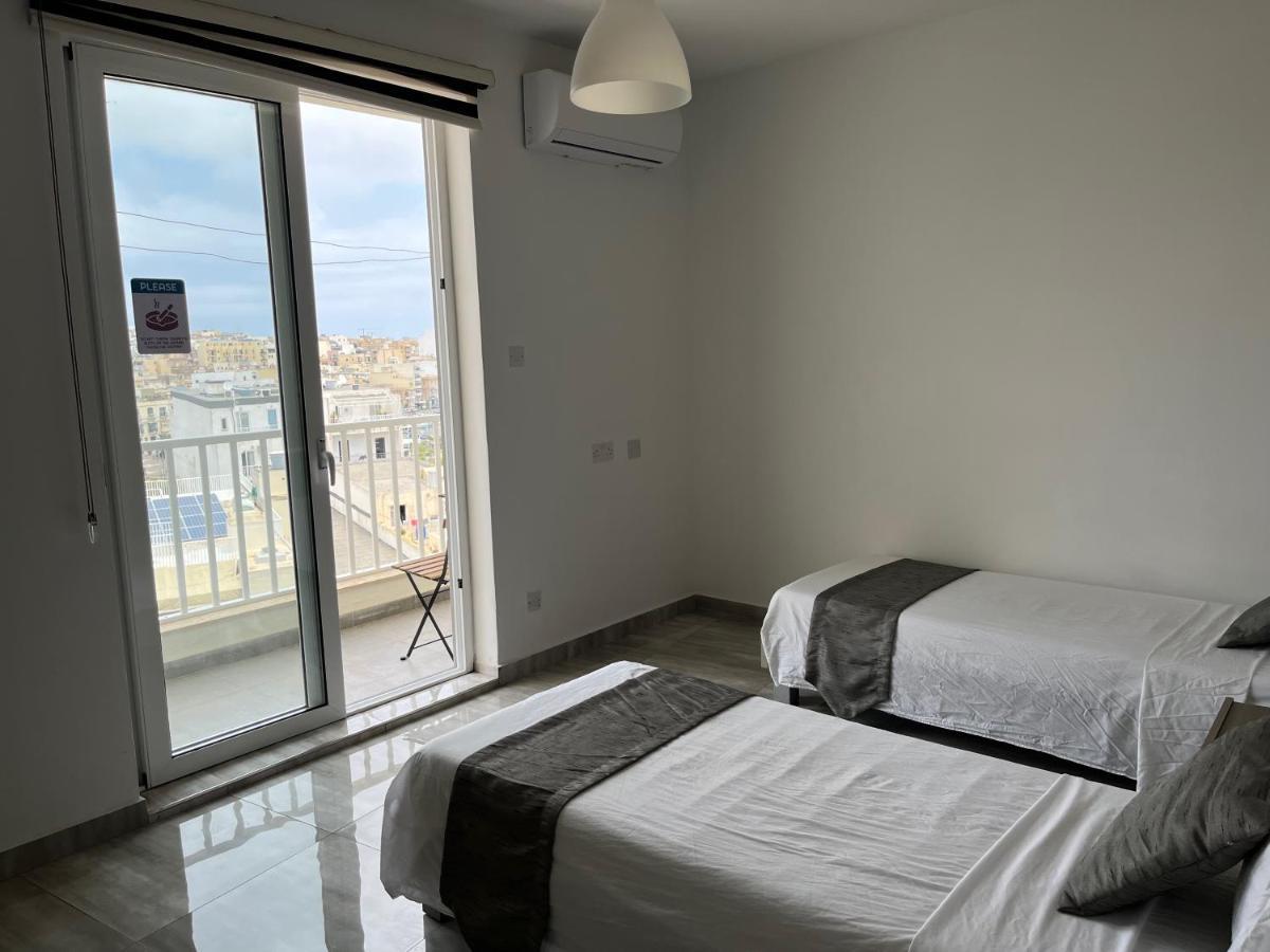 F10 Room 3, Private Room Two Single Beds Shared Bathroom In Shared Flat Msida Exteriör bild