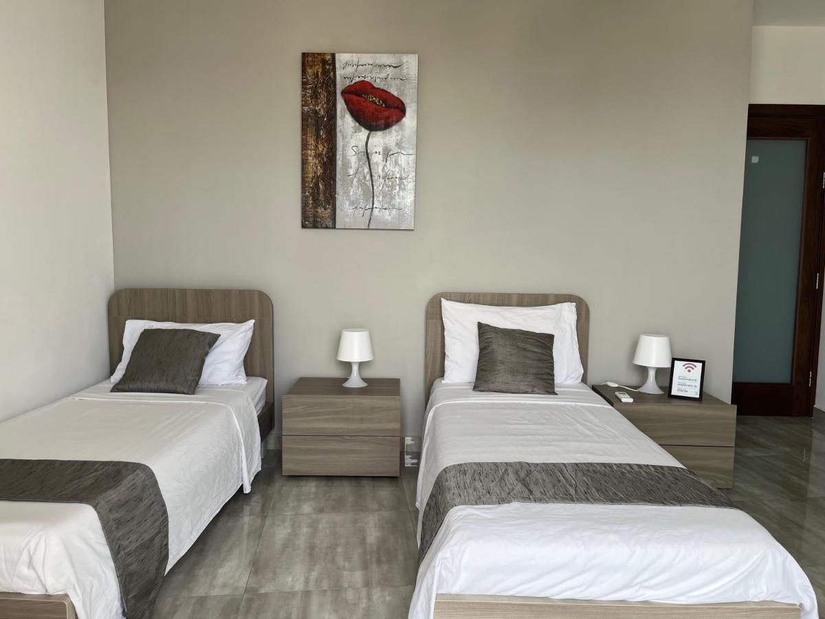 F10 Room 3, Private Room Two Single Beds Shared Bathroom In Shared Flat Msida Exteriör bild